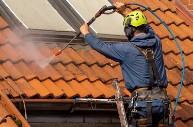 Démoussage et hydrofuge de toiture à Thourotte